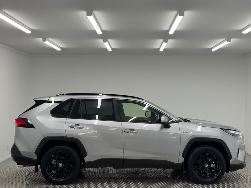 2025 Toyota RAV4 Limited 2.5P HYBRID AWD image 2