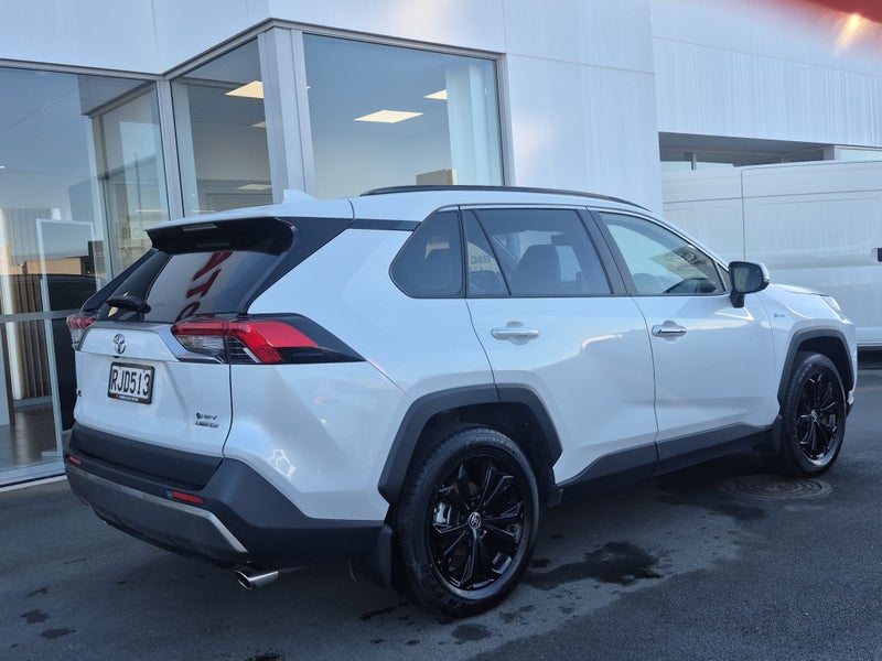 2025 Toyota RAV4 Limited 2.5P HYBRID AWD Auto image 3