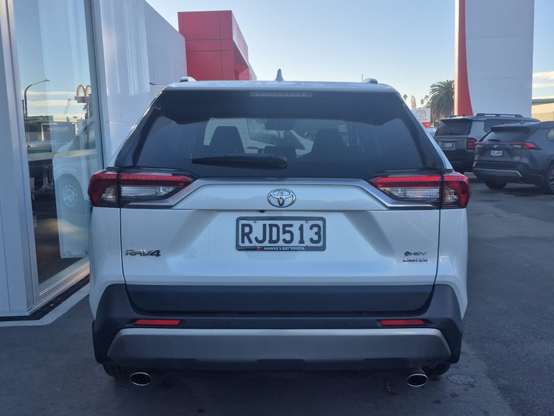 2025 Toyota RAV4 Limited 2.5P HYBRID AWD Auto image 4
