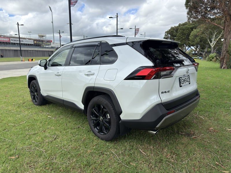 2025 Toyota RAV4 Limited 2.5P Hybrid AWD Automa... image 5