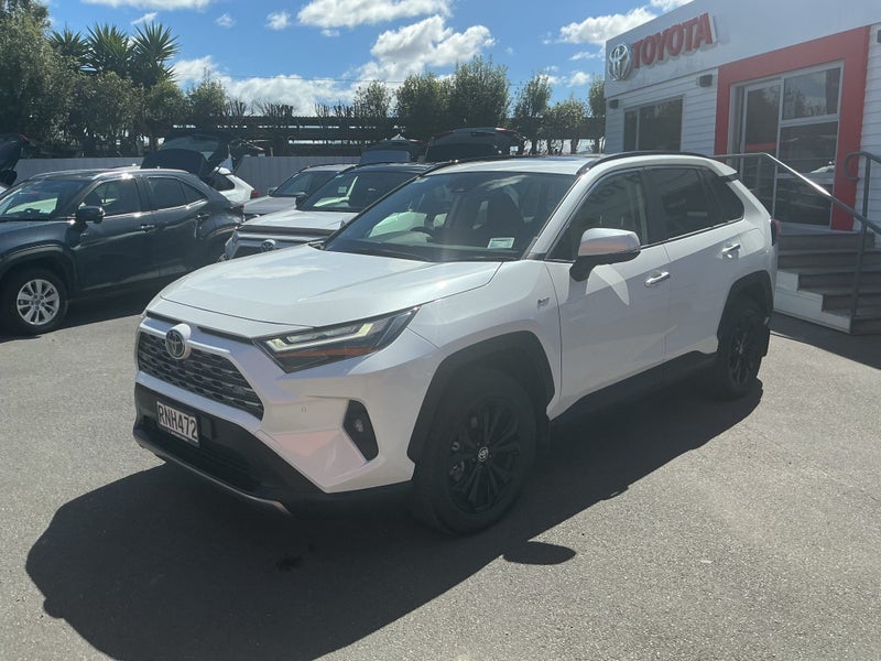 2025 Toyota RAV4 Limited 2.5P Hybrid AWD SUV image 3