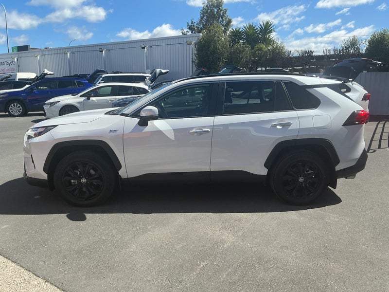 2025 Toyota RAV4 Limited 2.5P Hybrid AWD SUV image 5