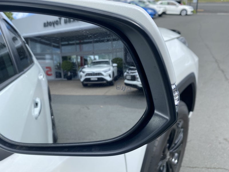 2025 Toyota RAV4 Limited 2.5P Hybrid ECVT AWD SUV image 5