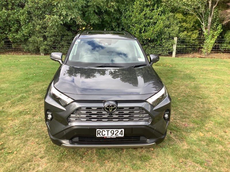 2025 Toyota RAV4 Limited 2.5P Hybrid Electric V... image 3