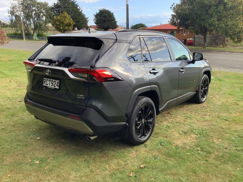 2025 Toyota RAV4 Limited 2.5P Hybrid Electric V... image 5