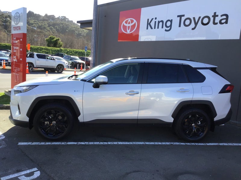 2025 Toyota RAV4 Limited 2.5P Hybrid NZ New image 2