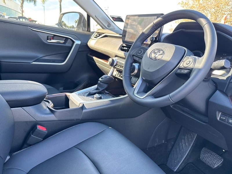 2025 Toyota RAV4 Limited 2.5Ph/4Wd/Hd image 4