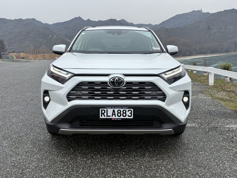 2025 Toyota RAV4 Limited AWD Hybrid Auto image 2