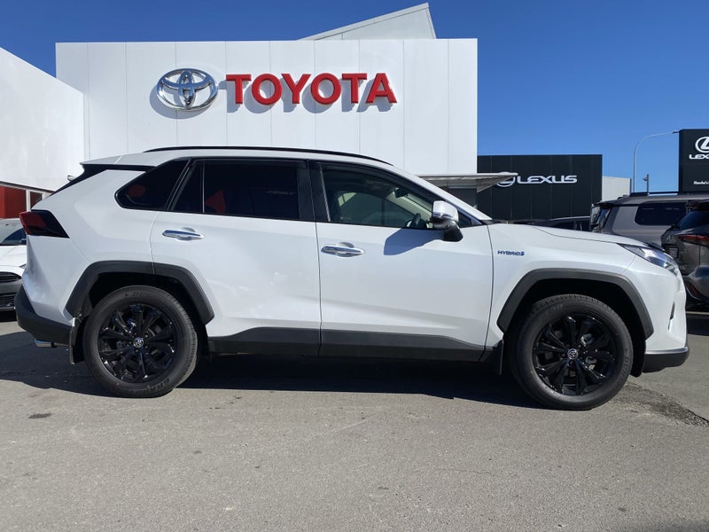 2025 Toyota RAV4 Limited Hybrid image 2