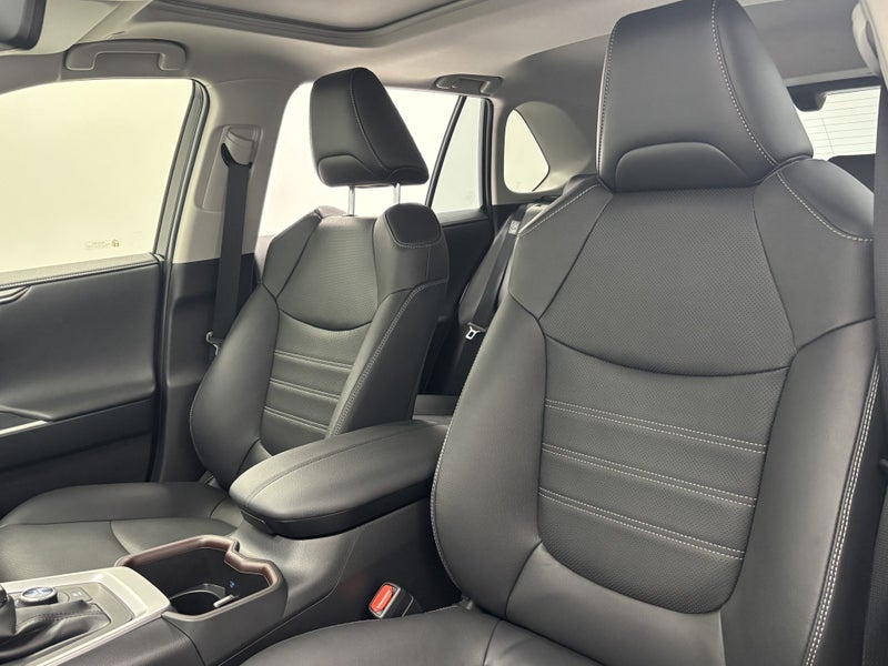 2025 Toyota RAV4 Limited Hybrid AWD image 4