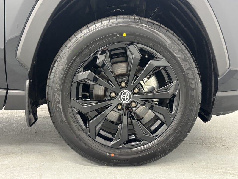 2025 Toyota RAV4 Limited Hybrid AWD image 5