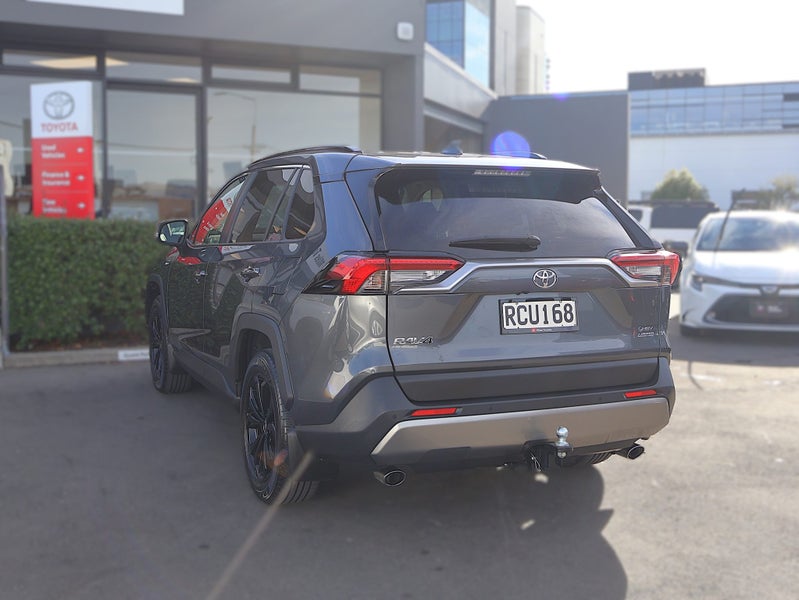 2025 Toyota RAV4 LIMITED HYBRID AWD/4WD, Leather image 5