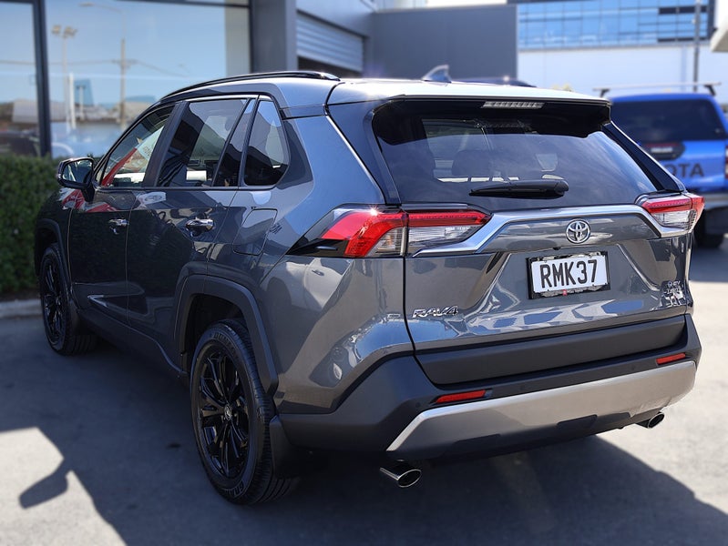 2025 Toyota RAV4 Limited HYBRID AWD/4WD, Leather image 5