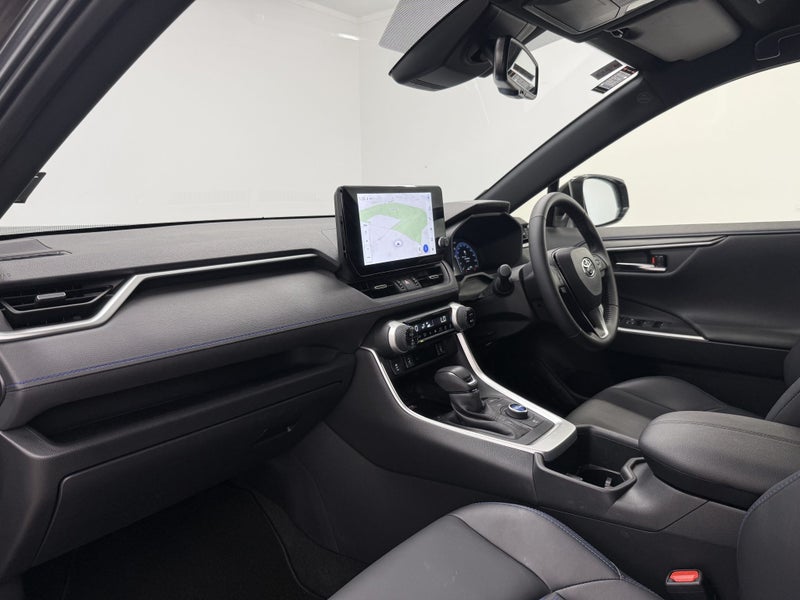 2025 Toyota RAV4 XSE image 3