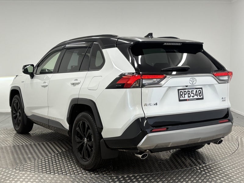 2025 Toyota RAV4 Xse 2.5 Hybrid AWD image 2