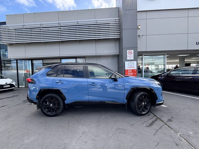 2025 Toyota RAV4 XSE 2.5 HYBRID POPULAR SUV image 5