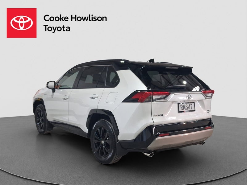 2025 Toyota RAV4 XSE 2.5L Hybrid image 5