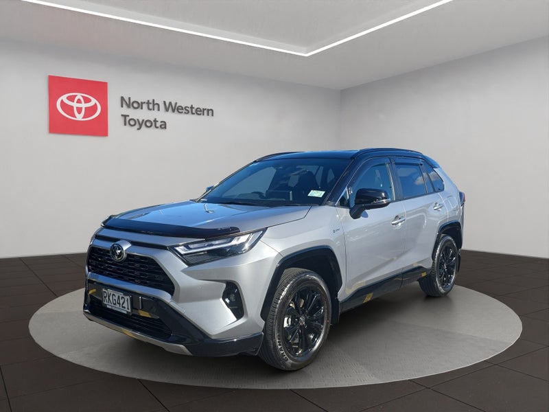 2025 Toyota RAV4 XSE 2.5L Hybrid AWD SUV image 3