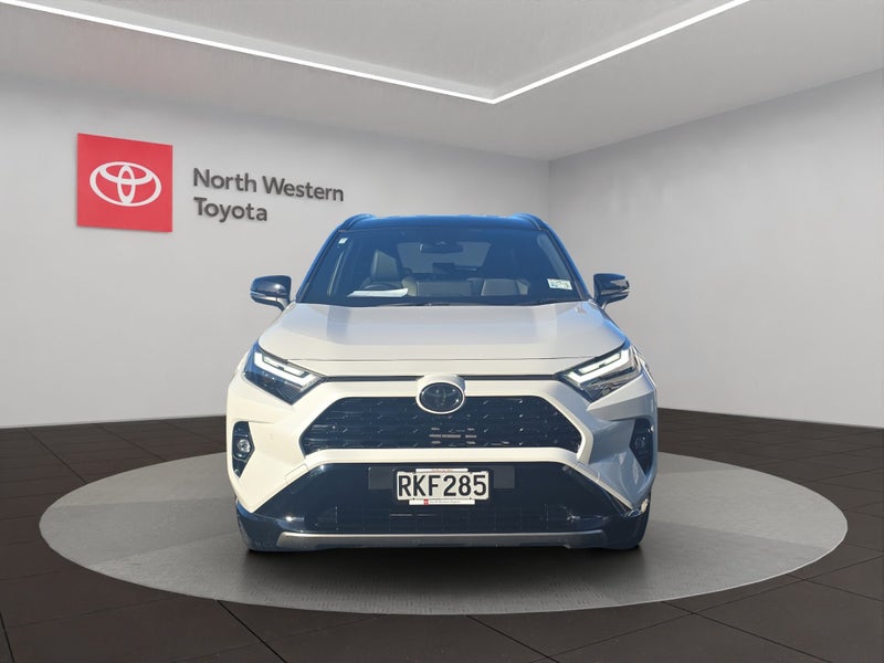 2025 Toyota RAV4 XSE 2.5L Hybrid AWD SUV image 2
