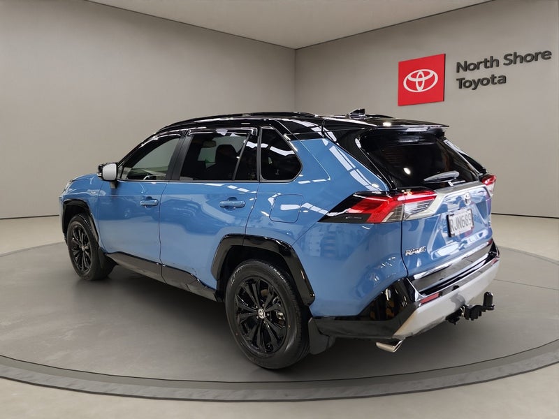 2025 Toyota RAV4 XSE 2.5L Hybrid AWD SUV image 5