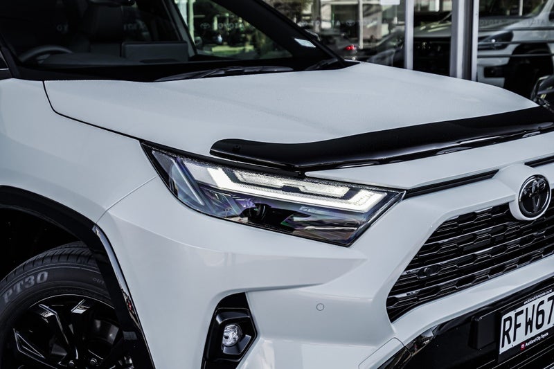 2025 Toyota RAV4 XSE 2.5L HYBRID SUV AWD image 5