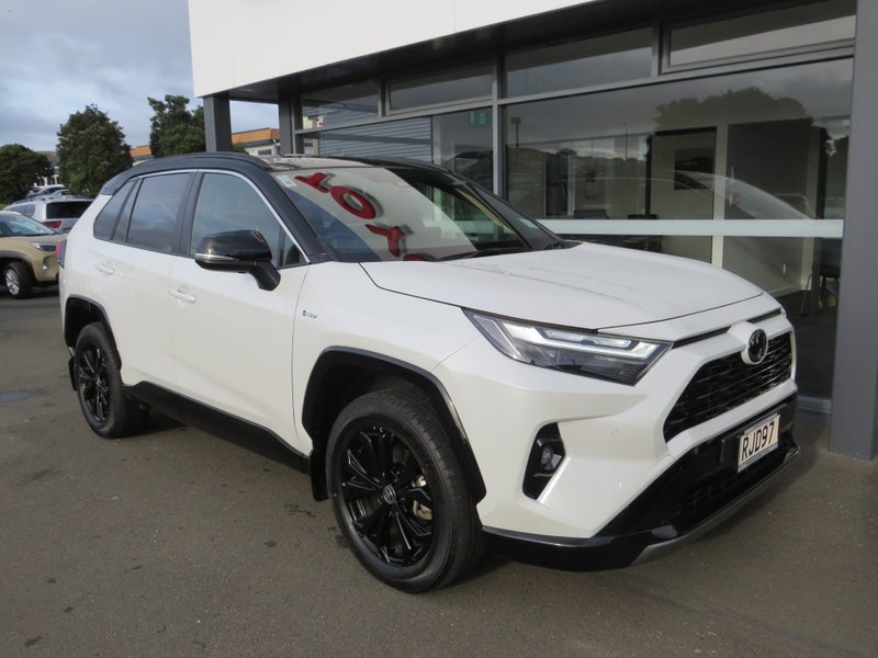 2025 Toyota RAV4 XSE 2.5P HV image 2