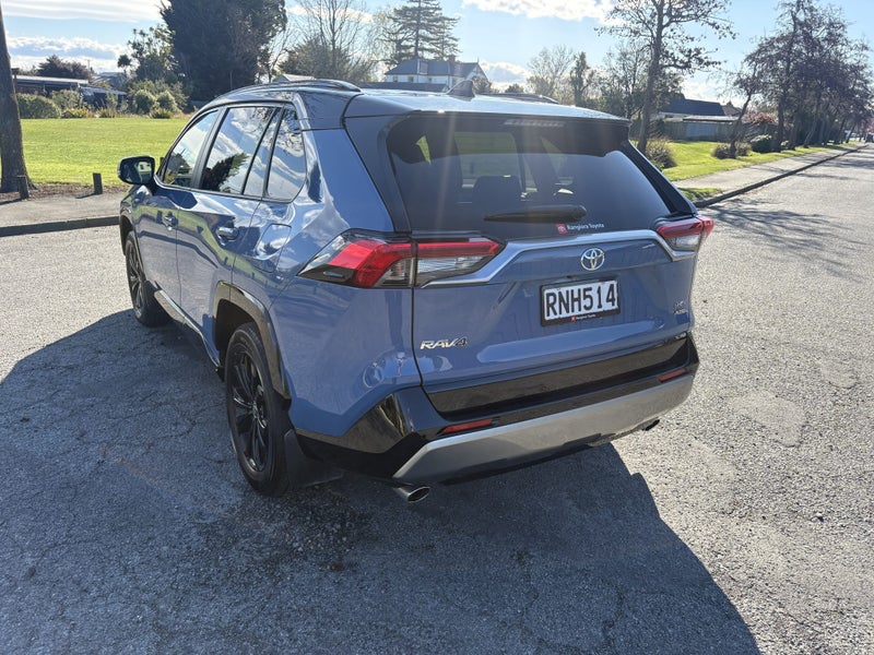 2025 Toyota RAV4 XSE 2.5P HV ECVT AWD SUV/5D/5S image 2