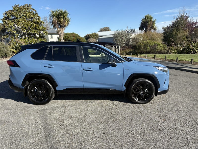 2025 Toyota RAV4 XSE 2.5P HV ECVT AWD SUV/5D/5S image 3