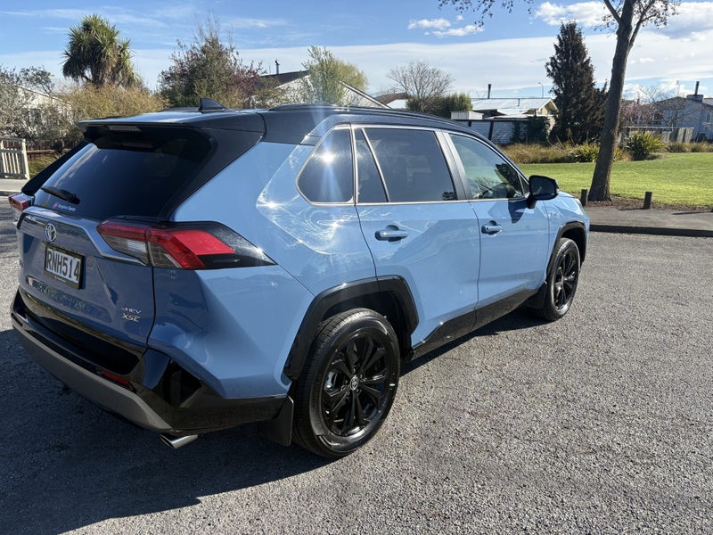 2025 Toyota RAV4 XSE 2.5P HV ECVT AWD SUV/5D/5S image 5