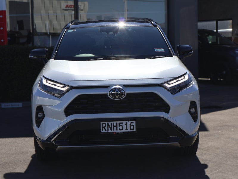 2025 Toyota RAV4 XSE 2.5P HV ECVT AWD SUV/5D/5S... image 2