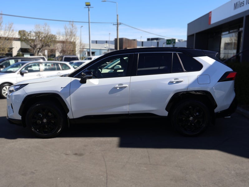 2025 Toyota RAV4 XSE 2.5P HV ECVT AWD SUV/5D/5S... image 4