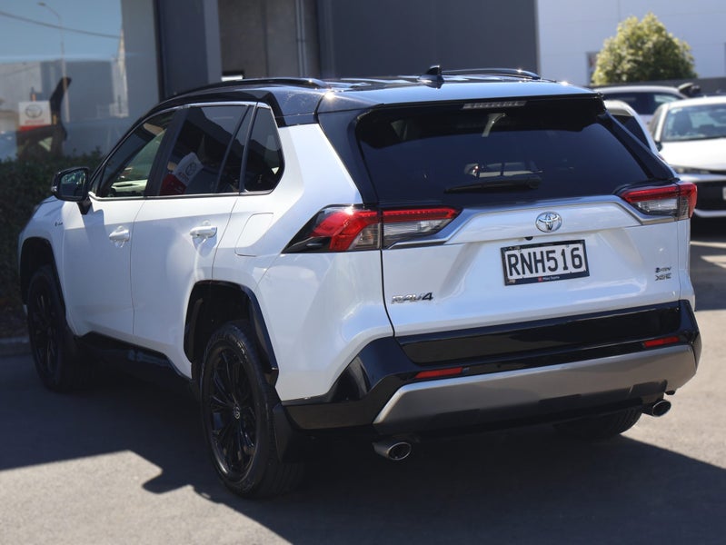 2025 Toyota RAV4 XSE 2.5P HV ECVT AWD SUV/5D/5S... image 5