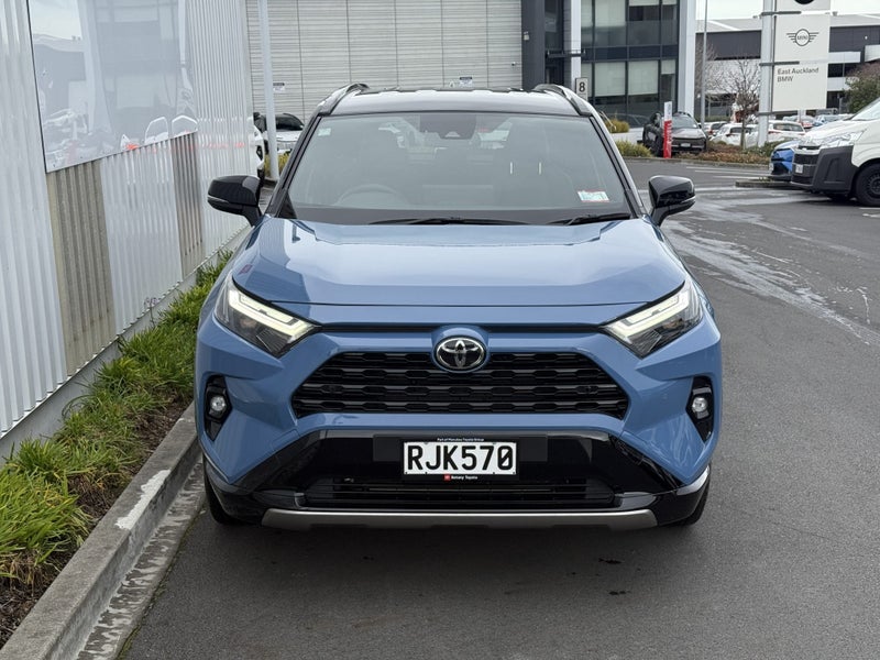 2025 Toyota RAV4 XSE 2.5P HV ECVT AWD SUV/5D/5S image 3