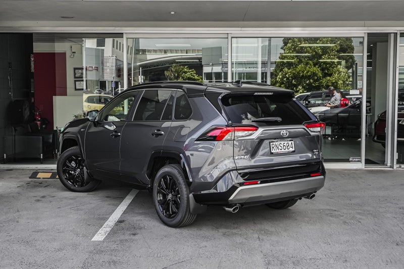 2025 Toyota RAV4 XSE 2.5P HV ECVT AWD SUV/5D/5S image 3