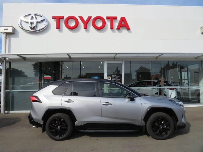 2025 Toyota RAV4 XSE 2.5P HV ECVT AWD SUV/5D/5S image 4