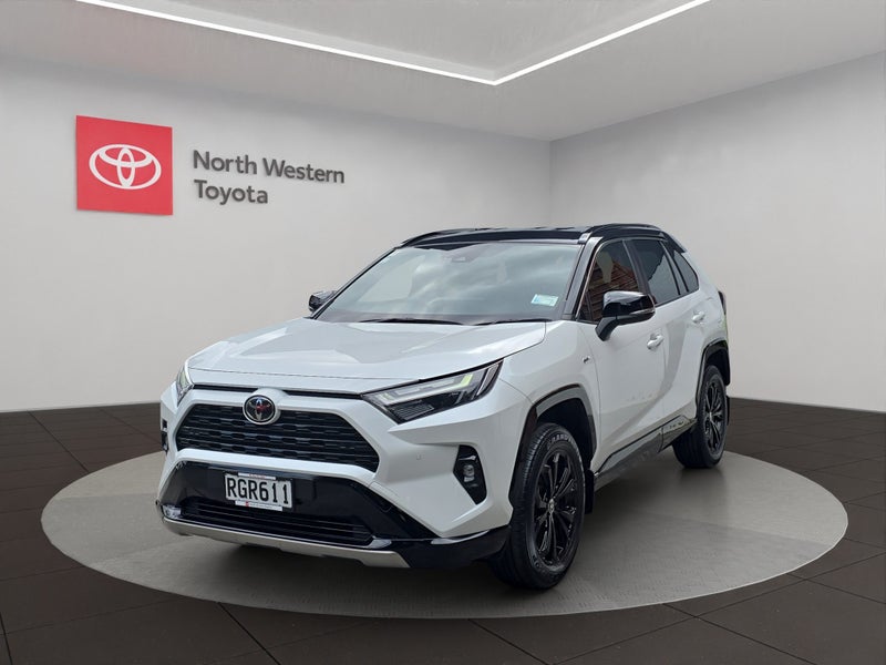 2025 Toyota RAV4 XSE 2.5P HV ECVT AWD SUV/5D/5S... image 3