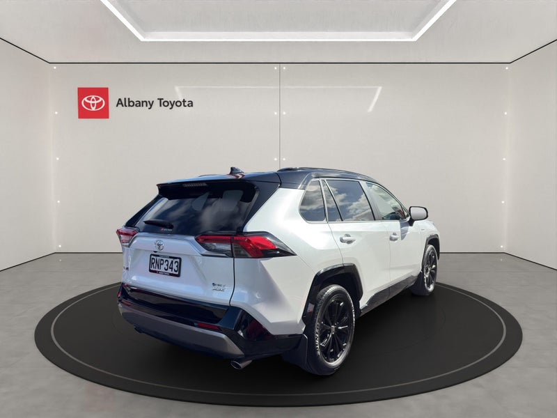 2025 Toyota RAV4 XSE 2.5P HV ECVT AWD SUV/5D/5S... image 3