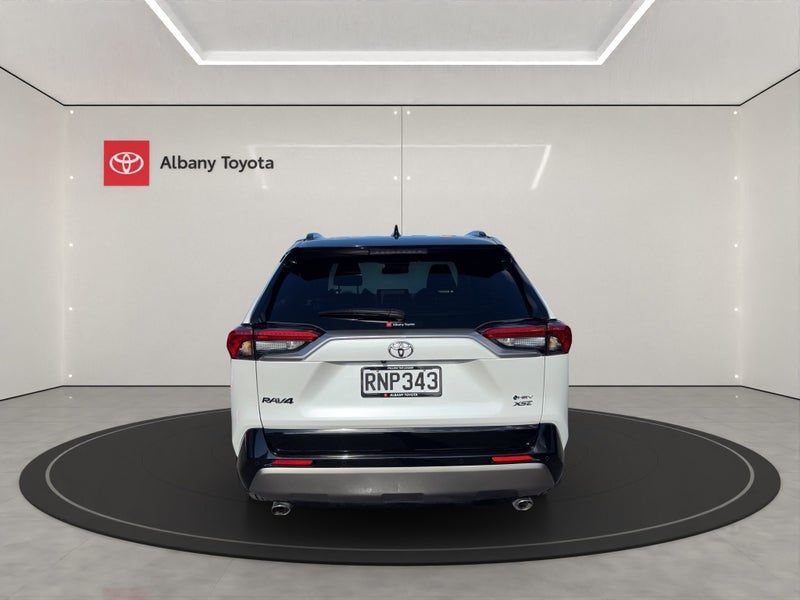 2025 Toyota RAV4 XSE 2.5P HV ECVT AWD SUV/5D/5S... image 5