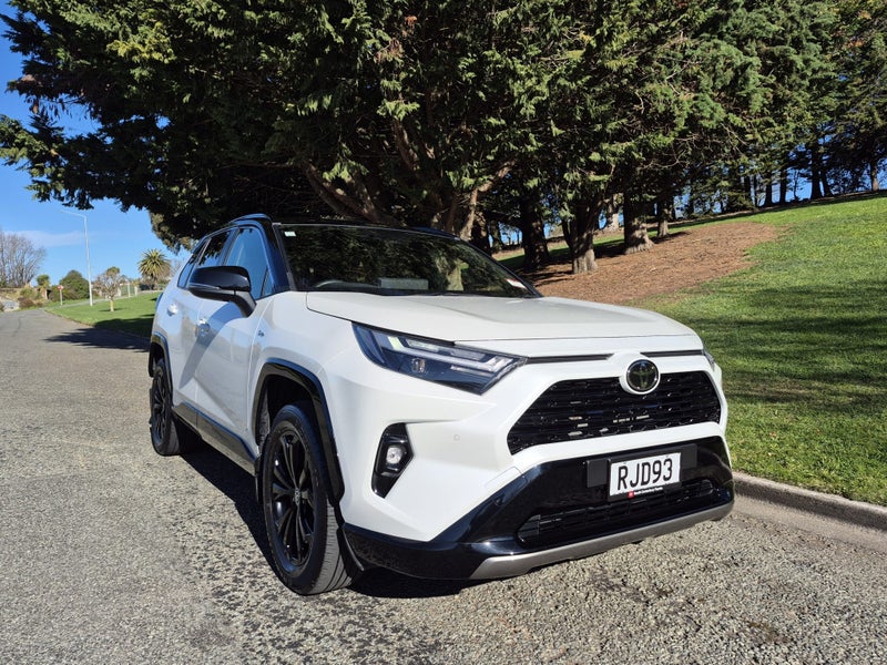2025 Toyota RAV4 XSE 2.5P HV ECVT AWD SUV/5D/5S image 3