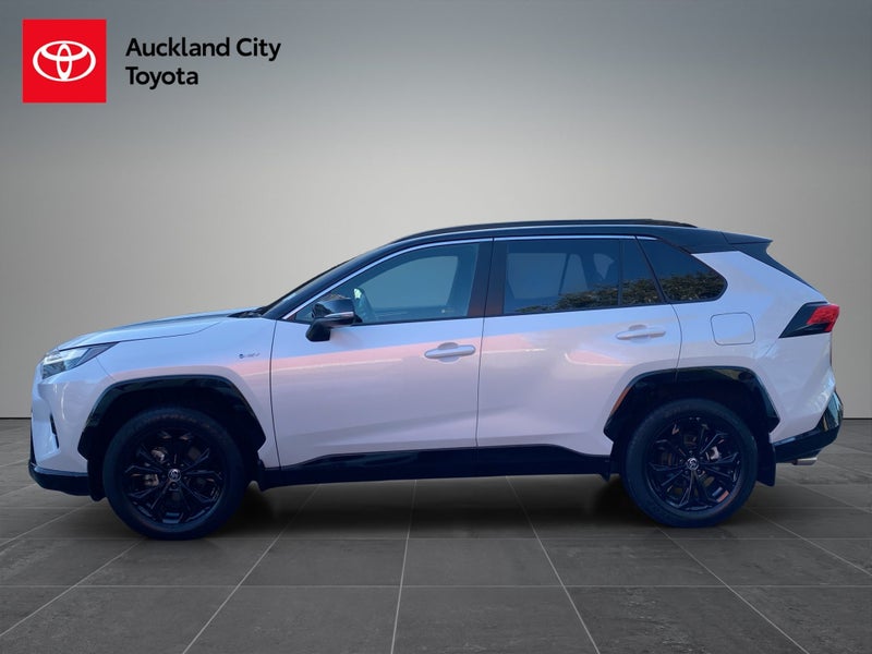 2025 Toyota RAV4 XSE 2.5P HV ECVT AWD SUV image 4