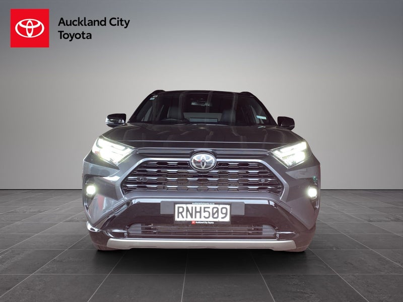 2025 Toyota RAV4 XSE 2.5P HV ECVT AWD SUV image 2