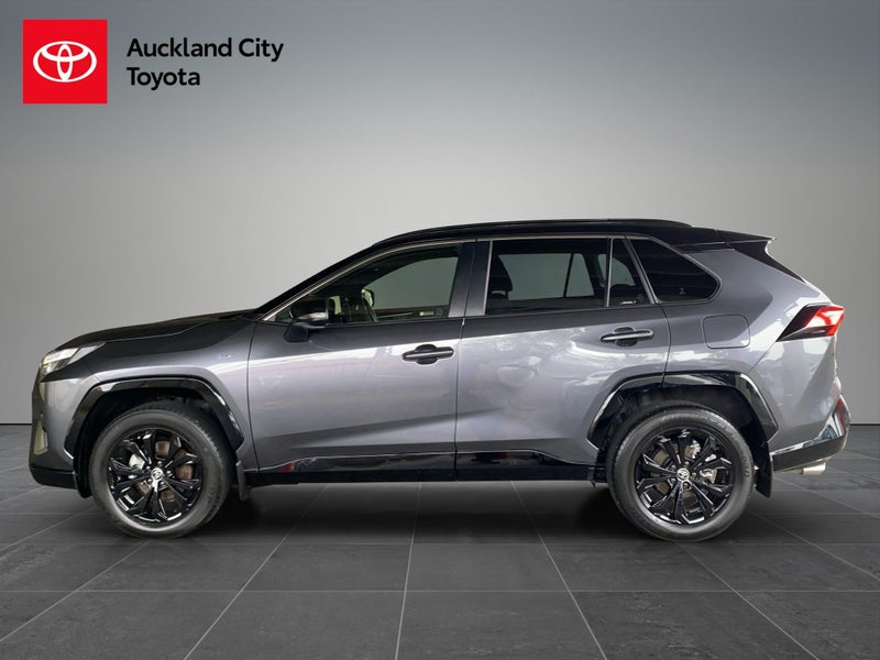 2025 Toyota RAV4 XSE 2.5P HV ECVT AWD SUV image 4