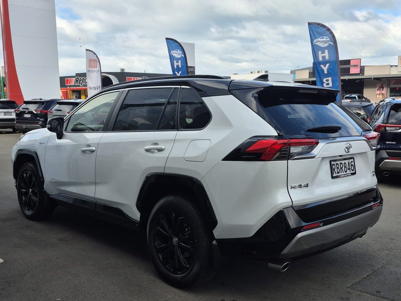 2025 Toyota RAV4 XSE 2.5P HYBRID 4WD image 5