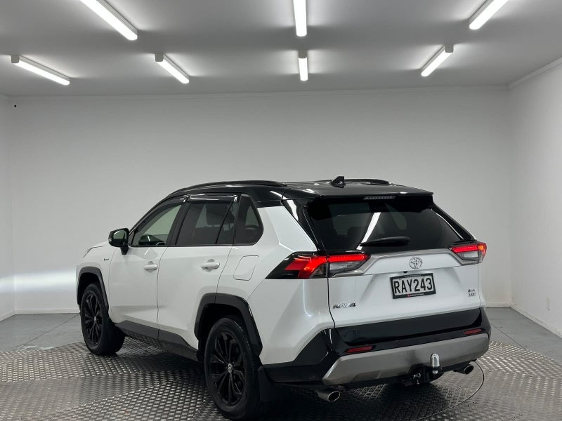 2025 Toyota RAV4 XSE 2.5P Hybrid AWD image 5