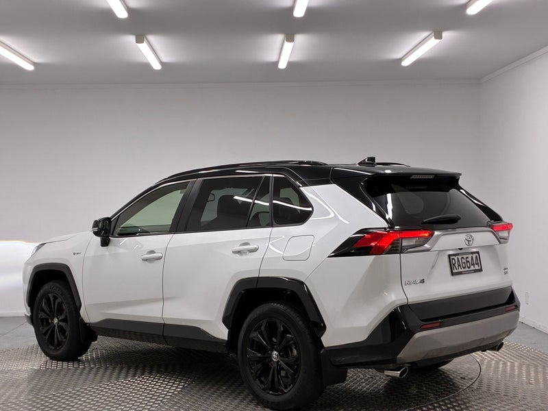 2025 Toyota RAV4 XSE 2.5P Hybrid AWD image 5