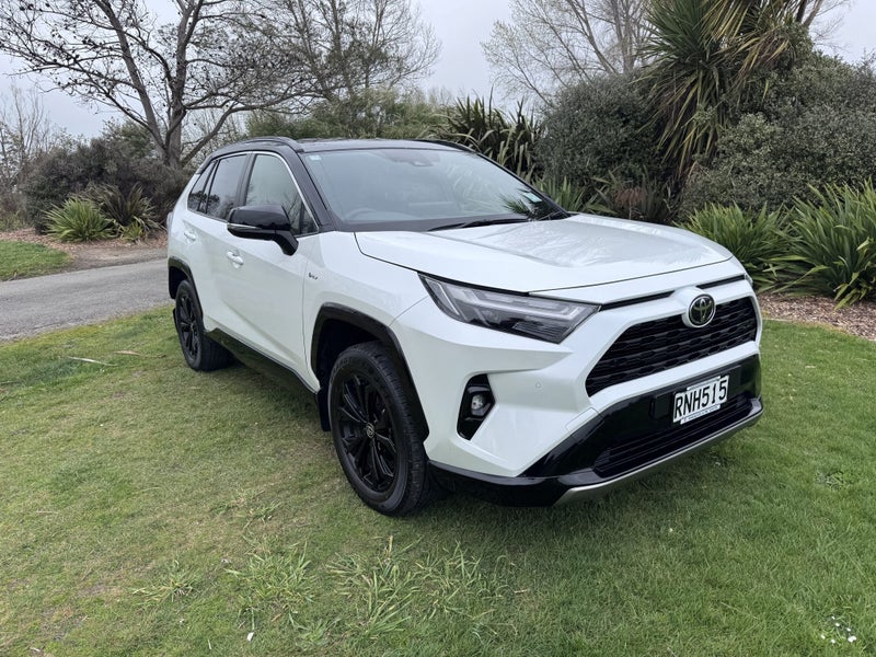 2025 Toyota RAV4 XSE 2.5P Hybrid AWD Automatic SUV image 3