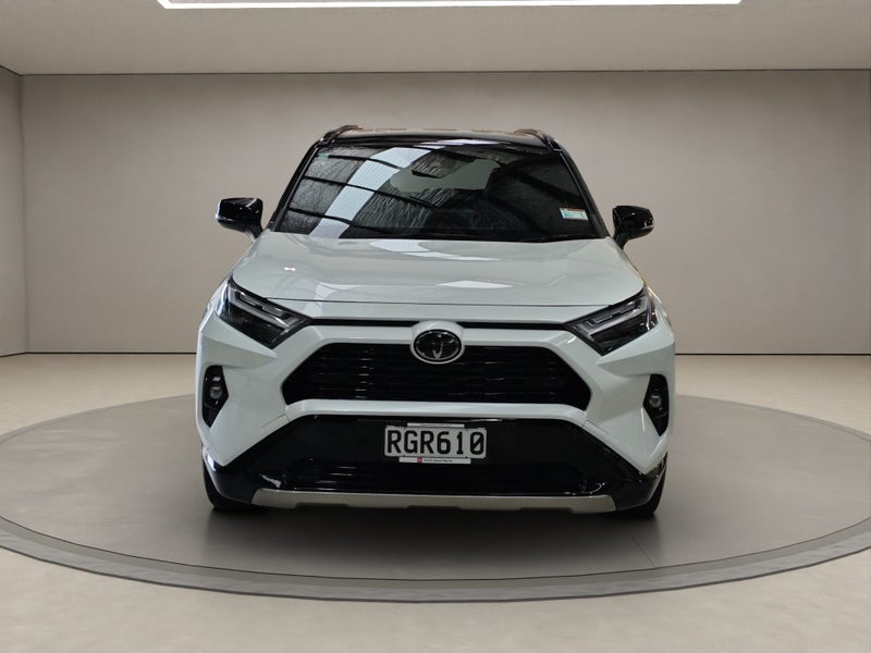 2025 Toyota RAV4 XSE 2.5P Hybrid AWD SUV image 2