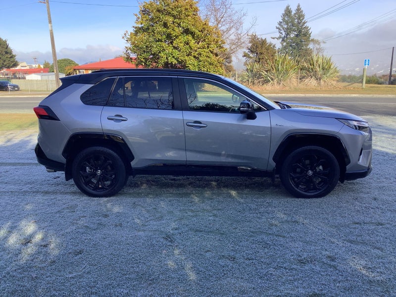 2025 Toyota RAV4 XSE 2.5P Hybrid Electric Vehic... image 4