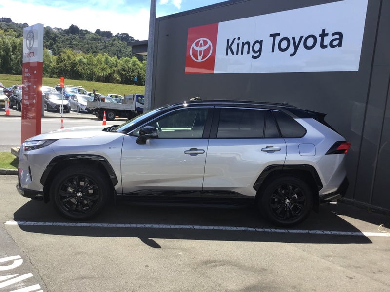 2025 Toyota RAV4 XSE 2.5P Hybrid NZ New image 2
