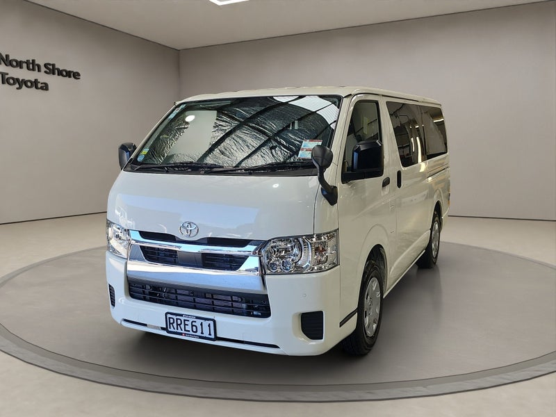 2025 Toyota Regius 2.8L Diesel Turbo 2WD Van image 3